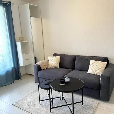Le Grenat - Parking Balcon - 伊泽尔河畔的罗曼